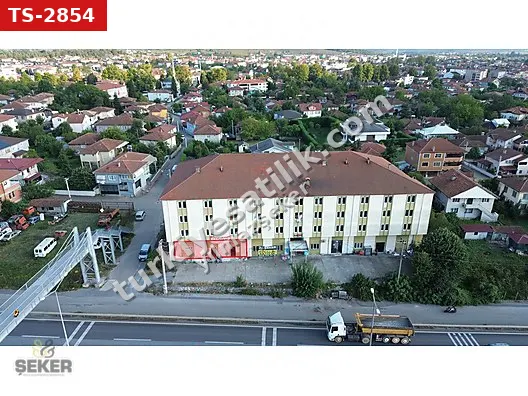 3- ŞEKER EMLAKTAN İŞLEK CAD 80 m2 KİRALIK ALT YAPILI DÜZ İŞ YERİ