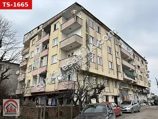 AKYAZI EMLAK'TAN CADDE ÜZERİ UYGUN RAKAMLI SATILIK 2+1 DAİRE